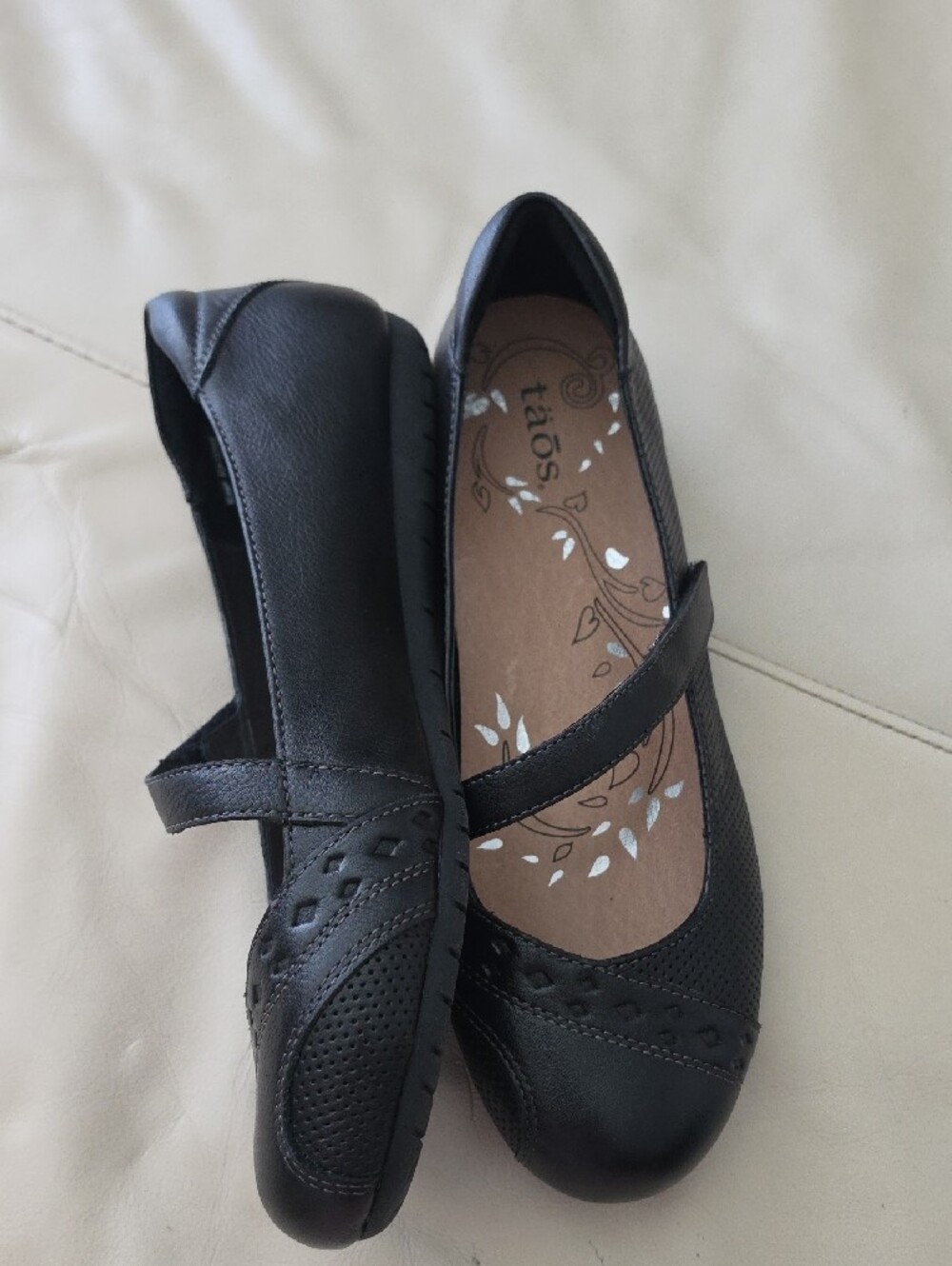 Taos Scamp Leather Mary Jane Flats with Velcro Cross Strap Nwot - Picture 6 of 13
